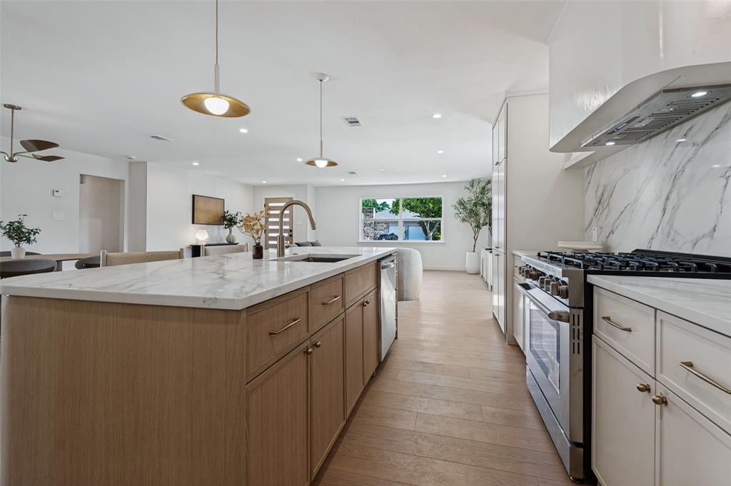 2361 Pinebluff Drive