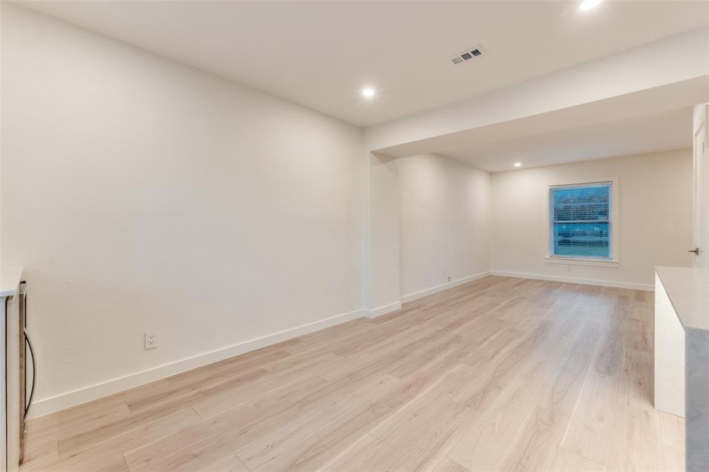 6367 Oriole Drive 6367