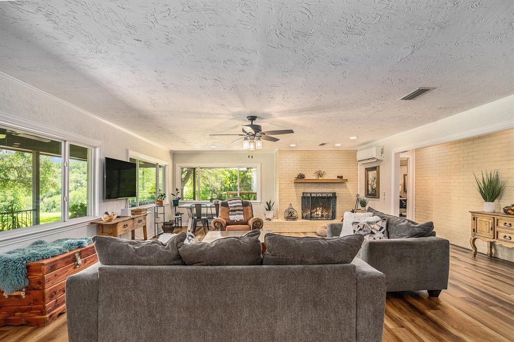 4151 Oakcrest Lane