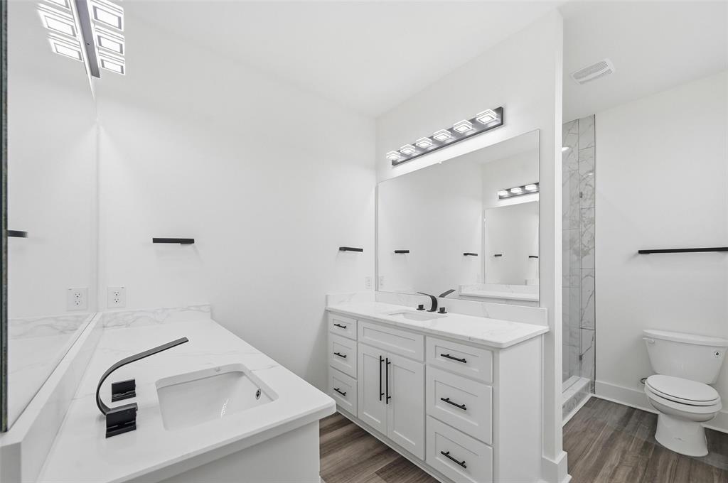 Merrifield Manor - Residential