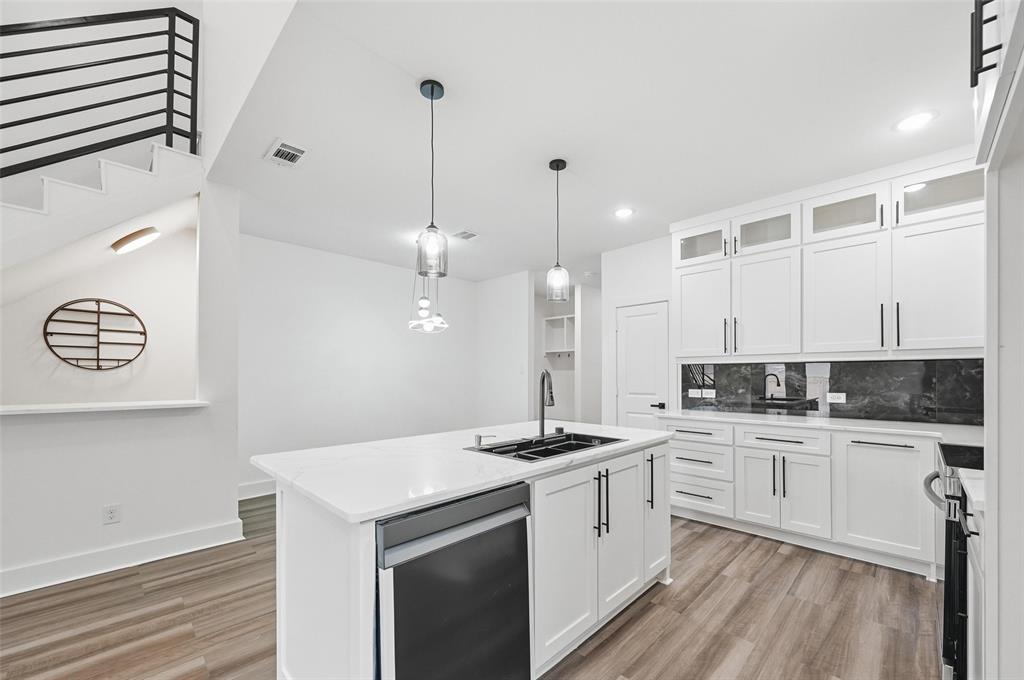 Merrifield Manor - Residential