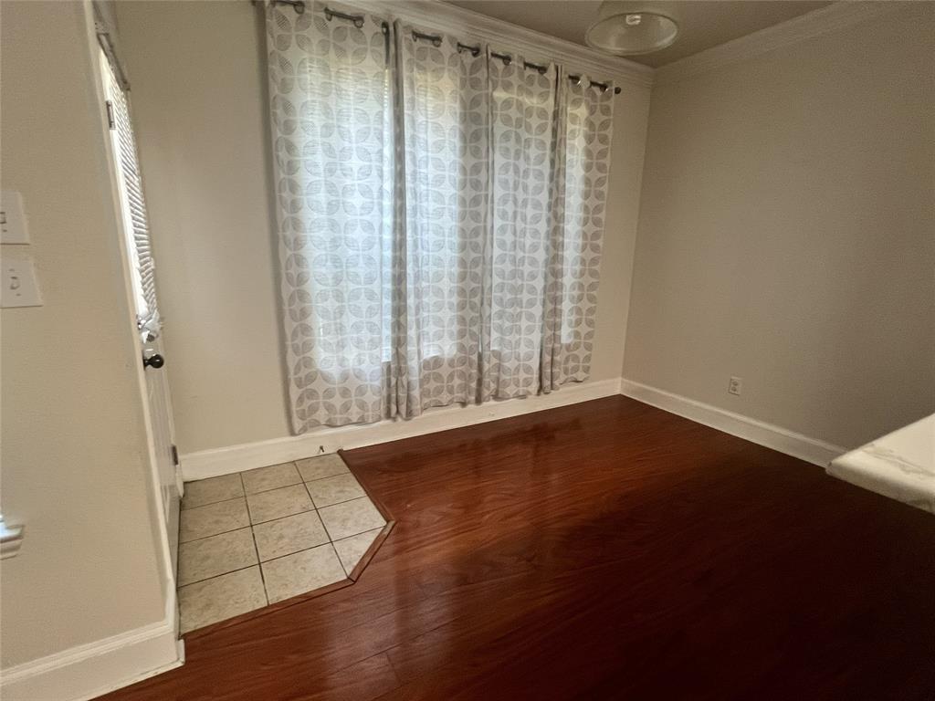 937 Spring Valley Plaza