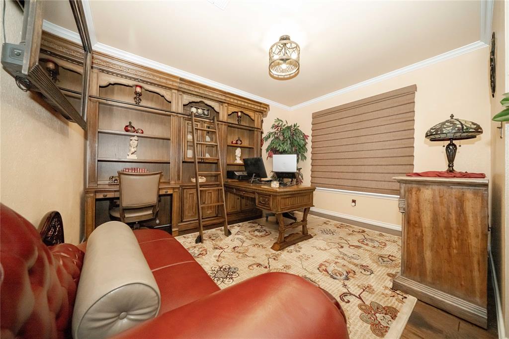 4821 Gloucester Drive