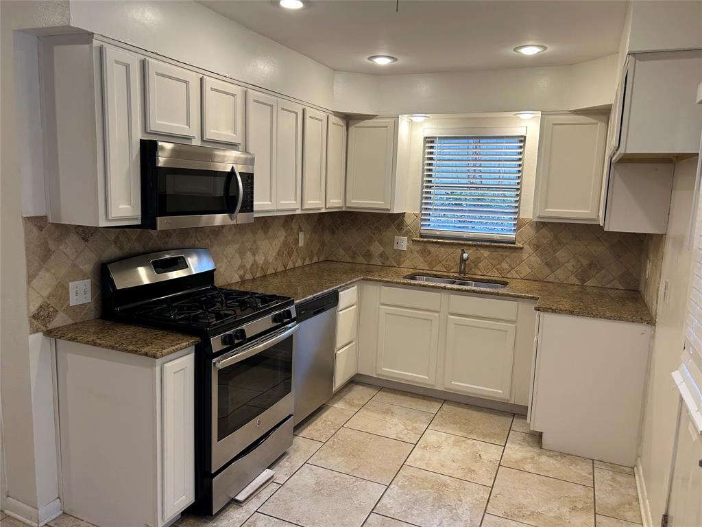 Lake Terrace - Residential Lease