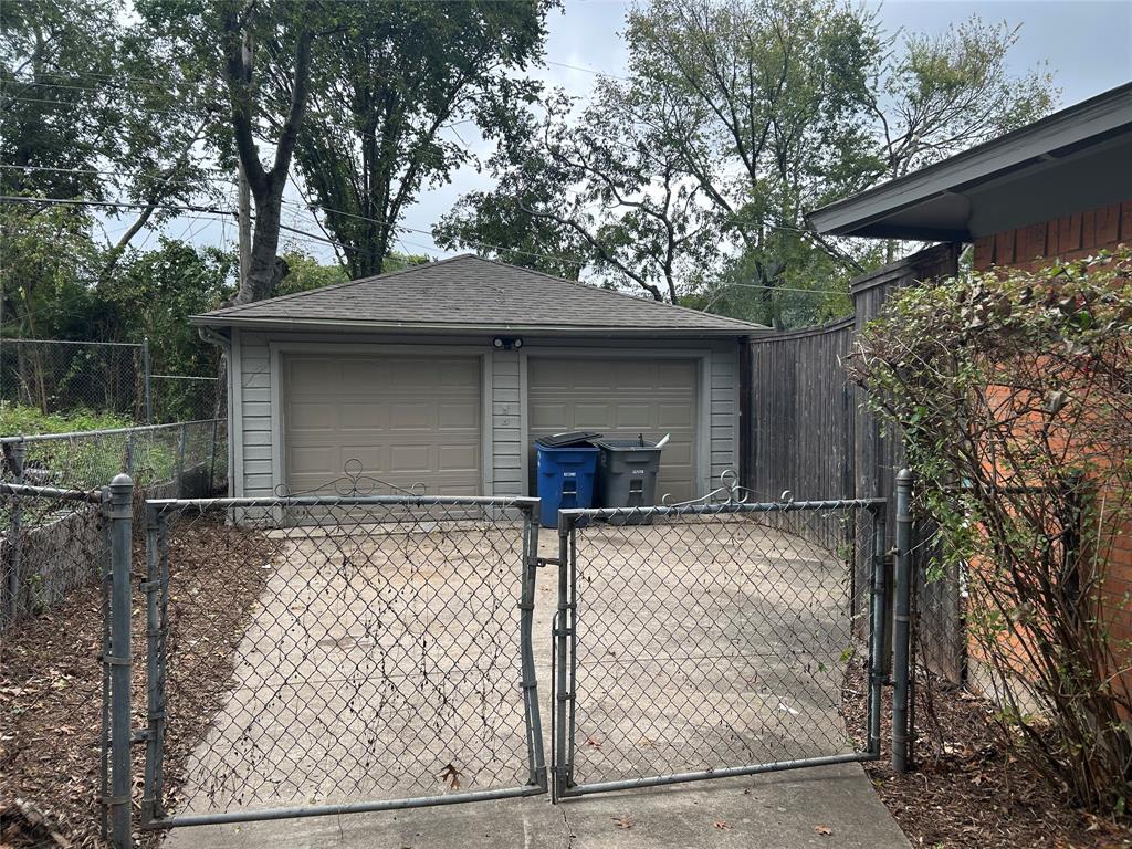 Lake Terrace - Residential Lease