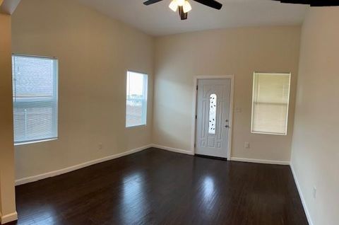 Photo of 3112 Stonewall Street #2, Greenville, TX 75401 (MLS # 21241480)