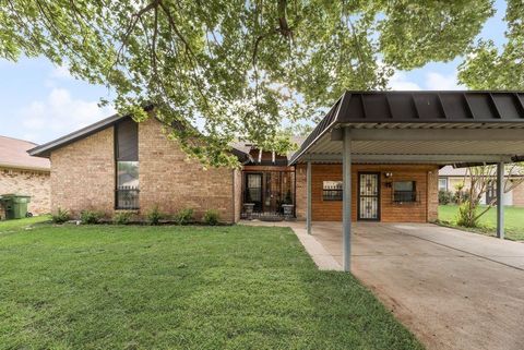 6217 Green Apple Court Watauga TX 76148