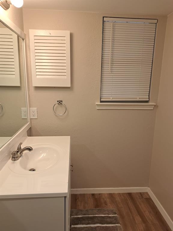 Crestbluff Condo - Residential