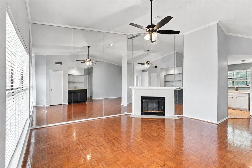 400 Pebble Way 262