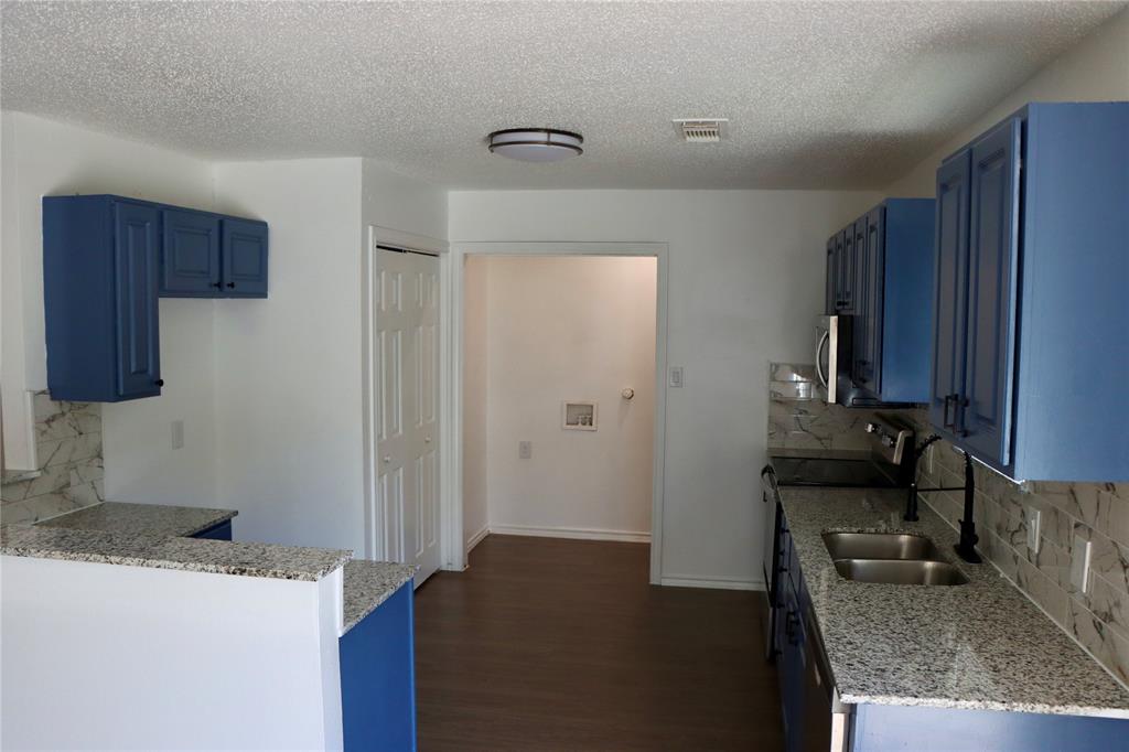 613 N Hansbarger Street