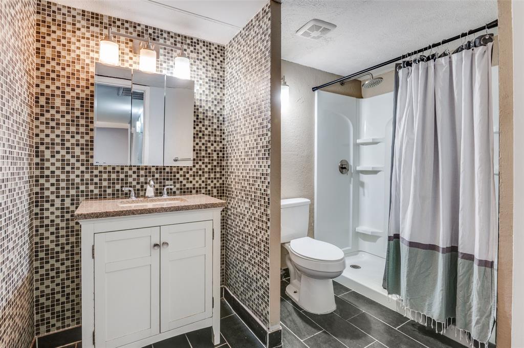 River Oaks Condos - Residential Lease