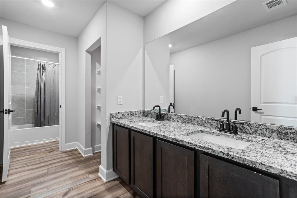 Oak Ridge - Residential