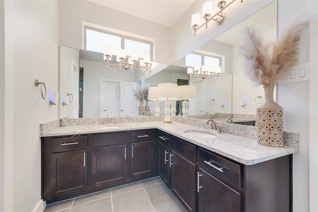 Bryan Pkwy Condos Bldg 5807 - Residential