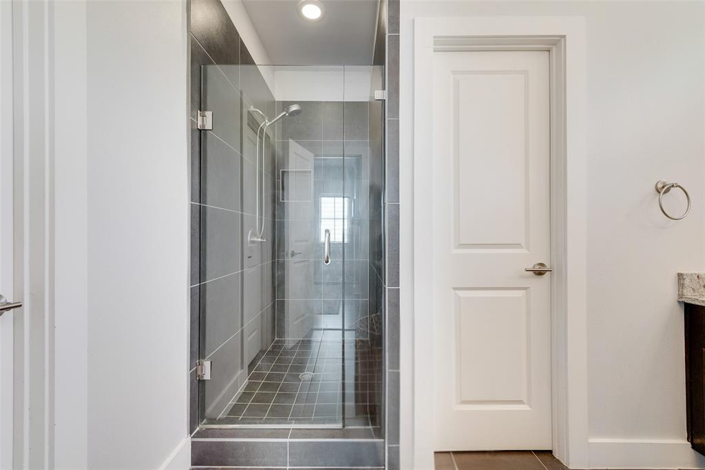 Bryan Pkwy Condos Bldg 5807 - Residential