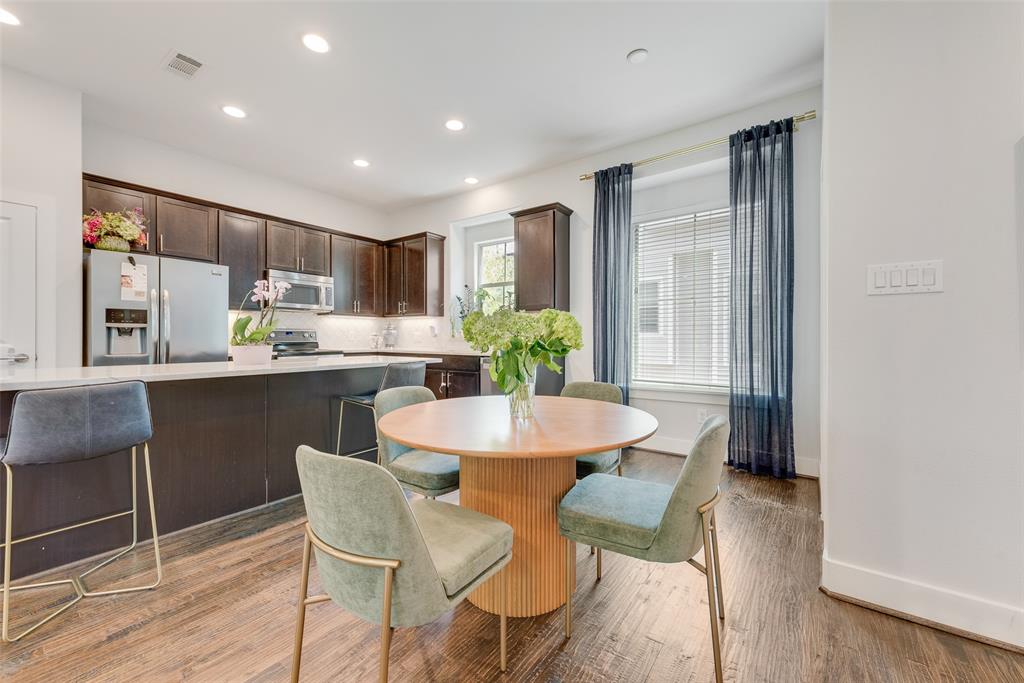 Bryan Pkwy Condos Bldg 5807 - Residential