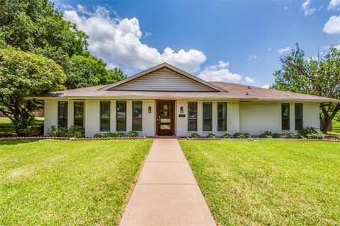 A home in DeSoto