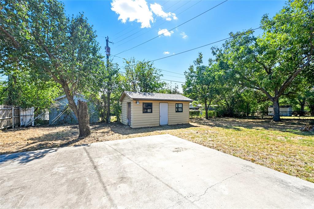 Bell Manor - Residential