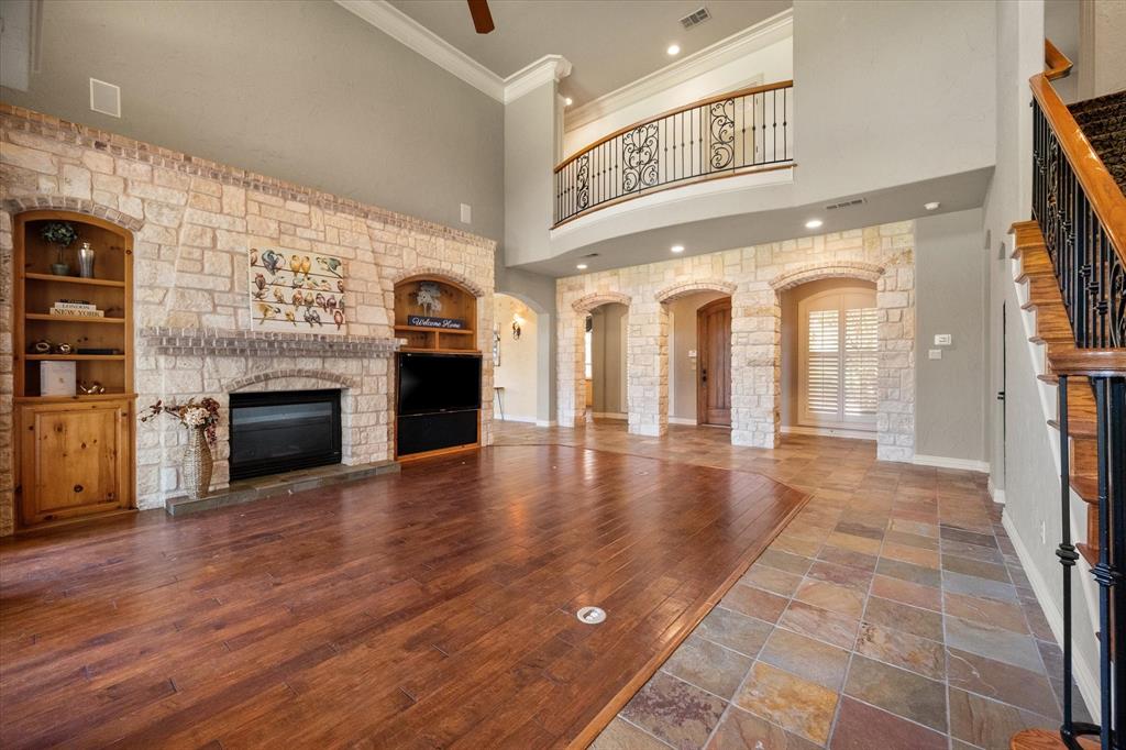 1019 Walnut Falls Circle
