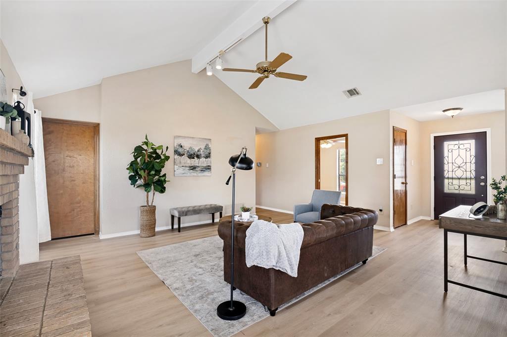 1400 Chicota Drive