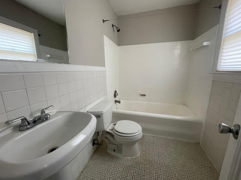 University Place - Residential Lease