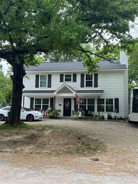 Photo of 200 Lakeside Drive, West Tawakoni, TX 75474 (MLS # 21227200)