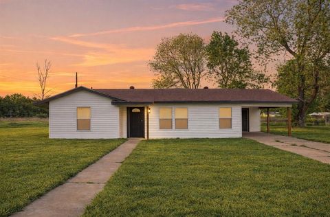 Photo of 1030 Travis Circle, Cooper, TX 75432 (MLS # 21234449)