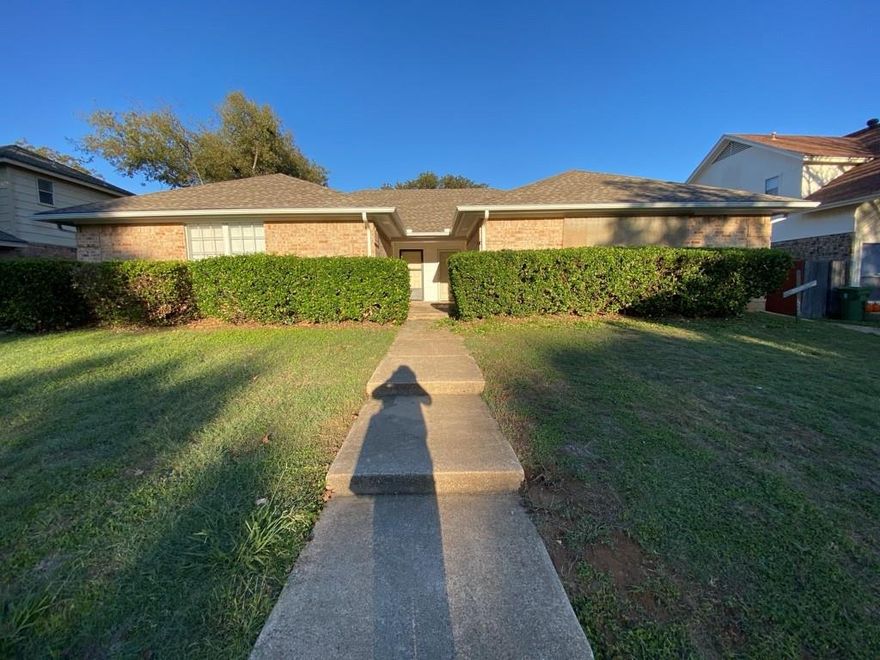 Introducing a charming 2-bedroom duplex available for lease in Arlington, TX! This home boasts a spacious living area complete with a cozy brick fireplace, seamlessly flowing into an open kitchen – perfect for entertaining. The bedrooms are generously sized, with the master bedroom featuring an expansive en-suite bathroom and walk-in shower. Enjoy a covered patio and a fenced backyard for outdoor relaxation. For your convenience, this home offers full-size washer and dryer connections, ceiling fans, and a detached two-car garage. The kitchen is equipped with essential appliances, including a refrigerator, electric range, and dishwasher. With its prime location near major freeways, this duplex is your gateway to comfortable and convenient living. Tenant will be billed for water.

SUBMIT A RENTAL APPLICATION and READ RENTAL CRITERIA: Please see private remarks for more info about submitting a rental application and to read our rental criteria.