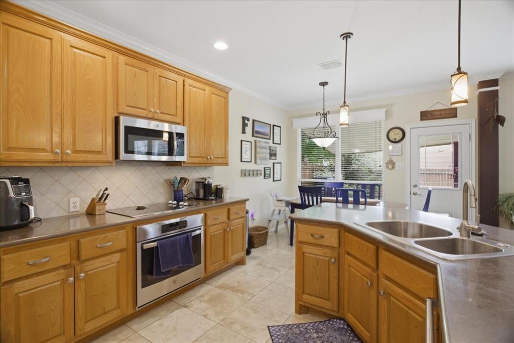 Hulen Bend Estates - Residential