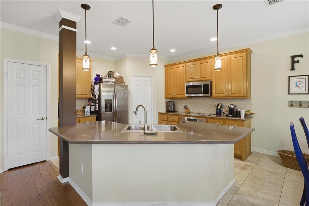 Hulen Bend Estates - Residential