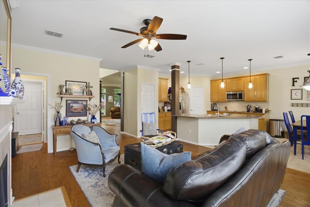 Hulen Bend Estates - Residential