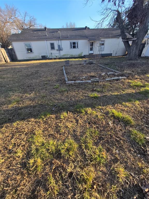 832 Featherston Street