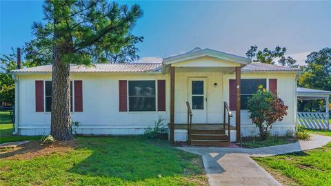 302 N Main Street Ector TX 75439