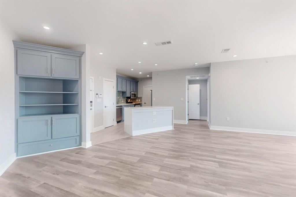 4414 Cedar Springs Road 224