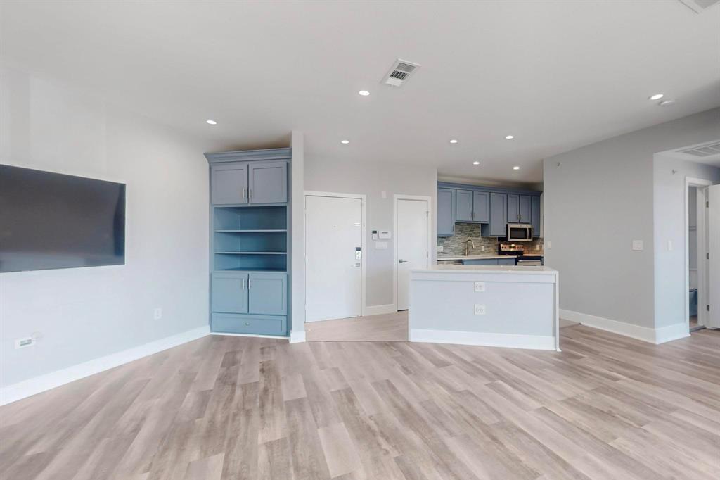 4414 Cedar Springs Road 224