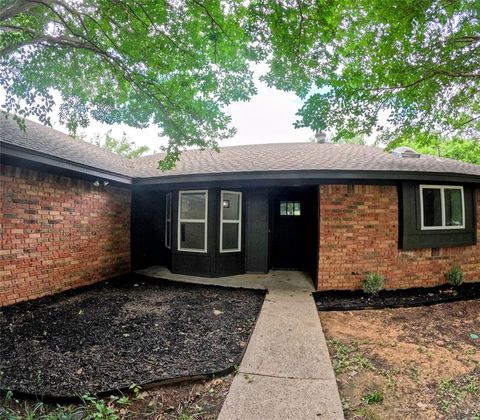 402 Country Meadow Drive Mansfield TX 76063