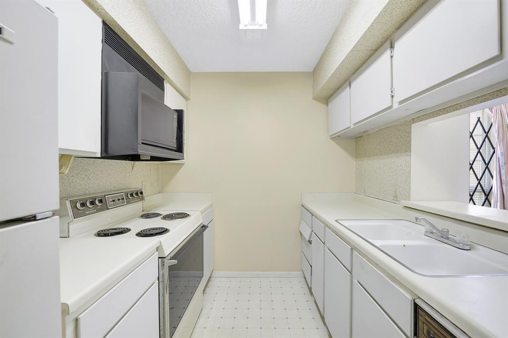 Creekbend Condo Ph 01-06 - Residential