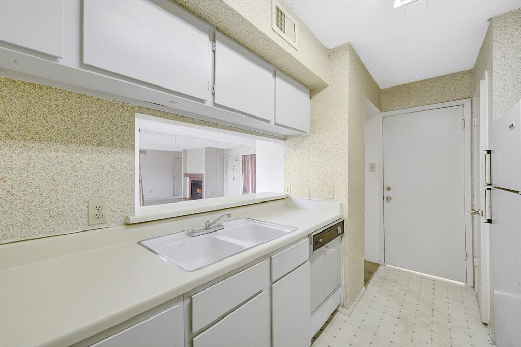 Creekbend Condo Ph 01-06 - Residential