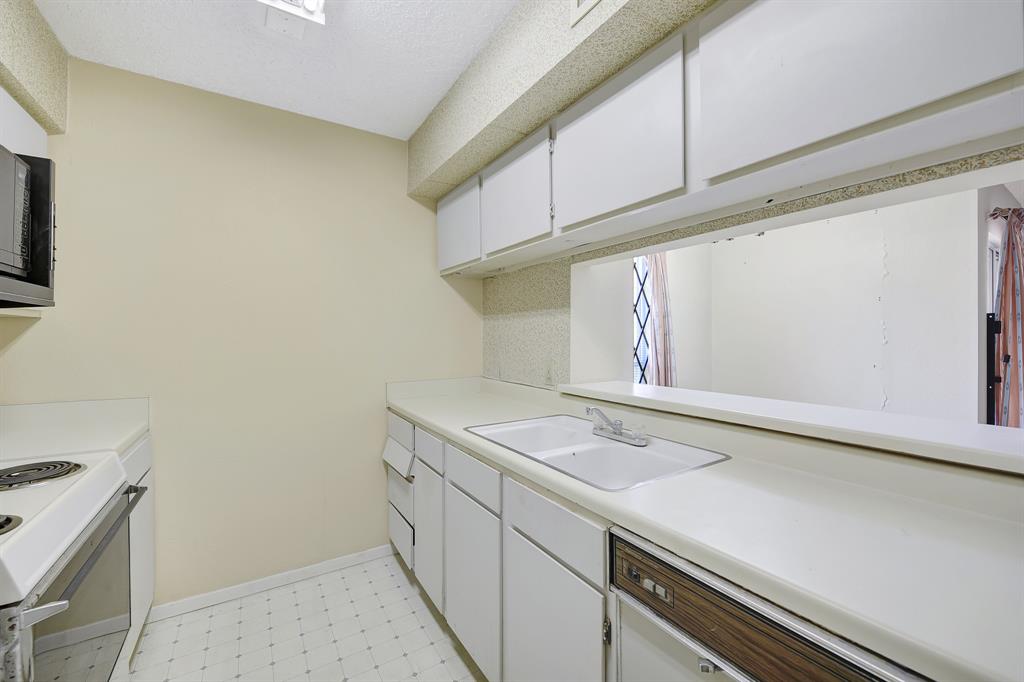 Creekbend Condo Ph 01-06 - Residential