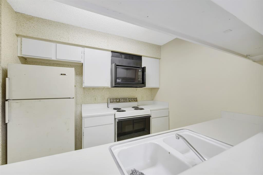 Creekbend Condo Ph 01-06 - Residential