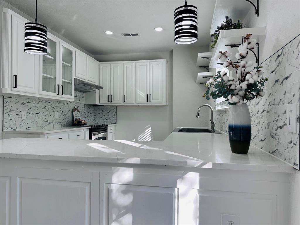 10224 Woodleaf Drive