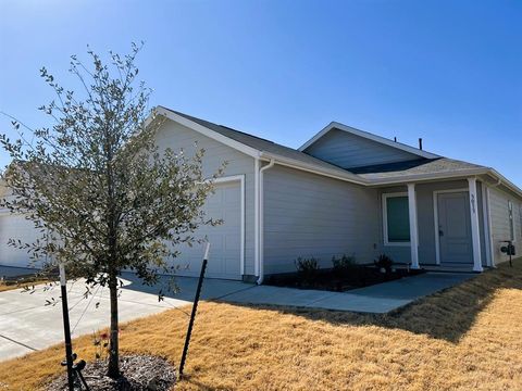Photo of 3013 Burmese Street, Providence Village, TX 76227 (MLS # 21169833)