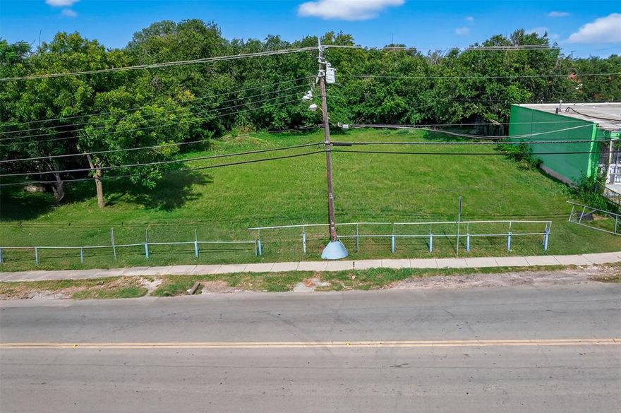 More than half of acre of prime commercial land opportunity in Dallas! this land is already surrounded by many business in Oak Cliff. This listing includes three adjacent lots totaling approximately 29,250 sqft:
1) 411 N Gilpin Avenue – 8,250 sqft 2) 415 N Gilpin Avenue – 9,000 sqft 3) 419 N Gilpin Avenue – 12,000 sqft.

Located in a growing commercial area, this property offers excellent visibility and access — ideal for retail, office space, or redevelopment. With nearly two-thirds of an acre combined, this is a rare chance to acquire high-exposure commercial land in the heart of Dallas. Endless potential for investors or business owners looking to build in a strategic location.