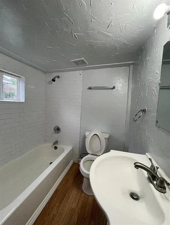 Chamberlain Arlington Heights 1st - Residential Lease