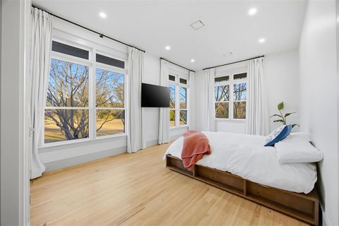 Tiny photo for 1000 W Wintergreen Road, DeSoto, TX 75115 (MLS # 21198817)