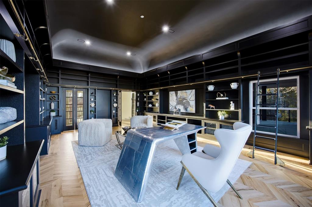 1000 W Wintergreen Road