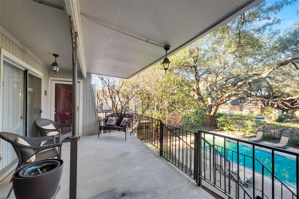 Towneoaks Terrace Condo - Residential