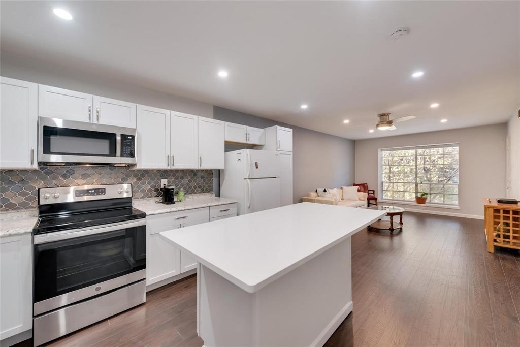 Towneoaks Terrace Condo - Residential