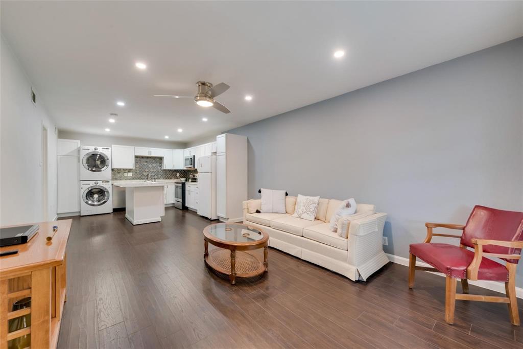 Towneoaks Terrace Condo - Residential