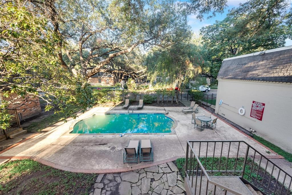 Towneoaks Terrace Condo - Residential