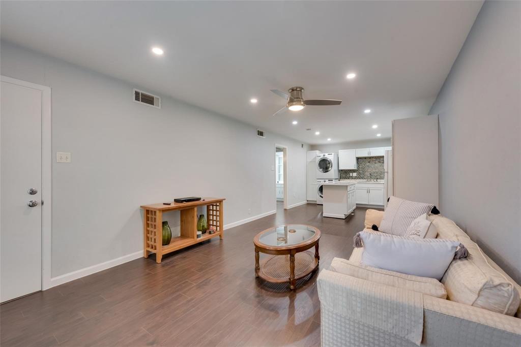 Towneoaks Terrace Condo - Residential